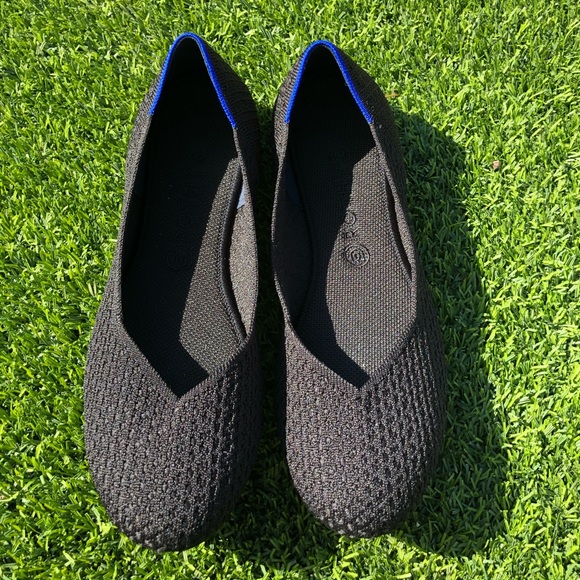 Black Honeycomb Rothy’s (runs small) - Picture 1 of 6